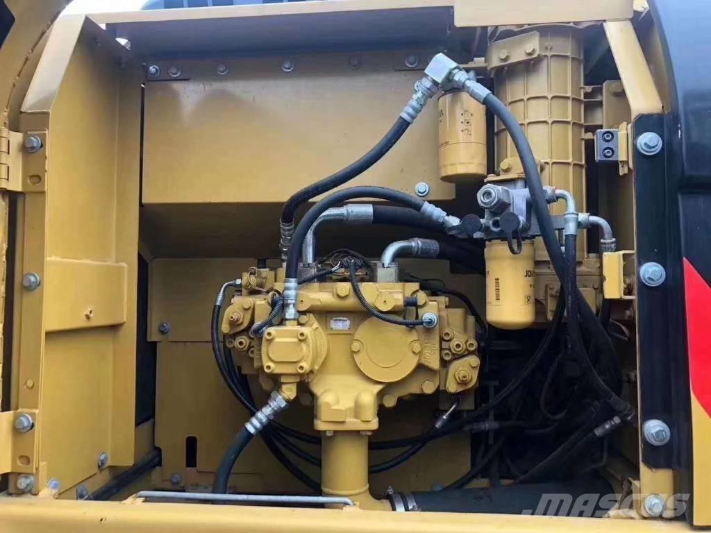 CAT 323 Crawler excavators