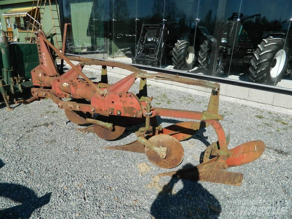 Kverneland 3k Ploughs