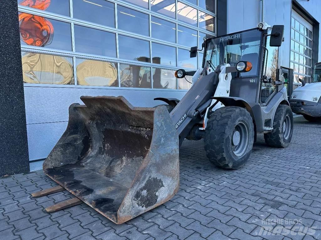 Hitachi ZW75 Wheel loaders