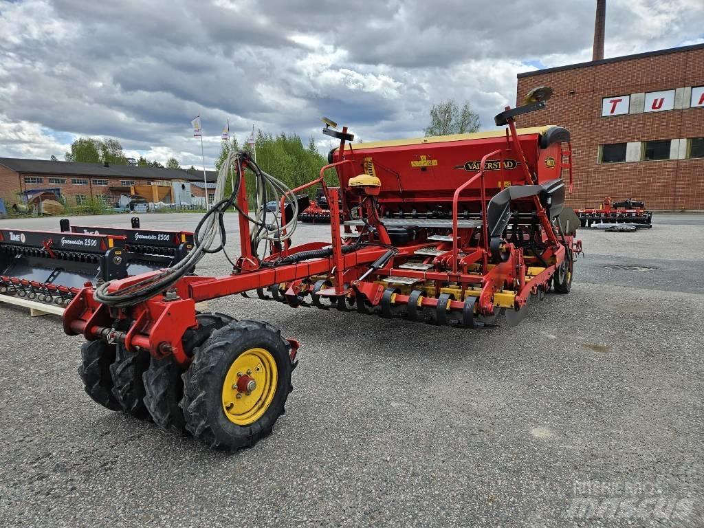 Väderstad Rapid 300 Combination drills