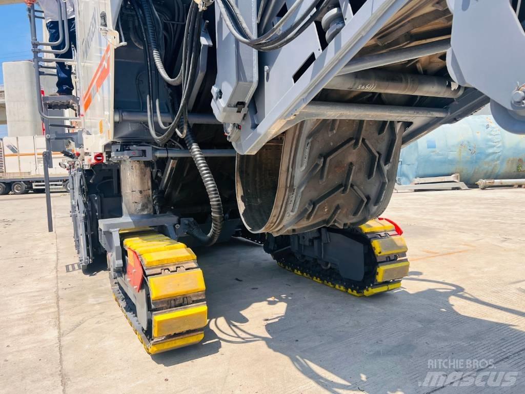 Wirtgen W2000 Asphalt cold milling machines