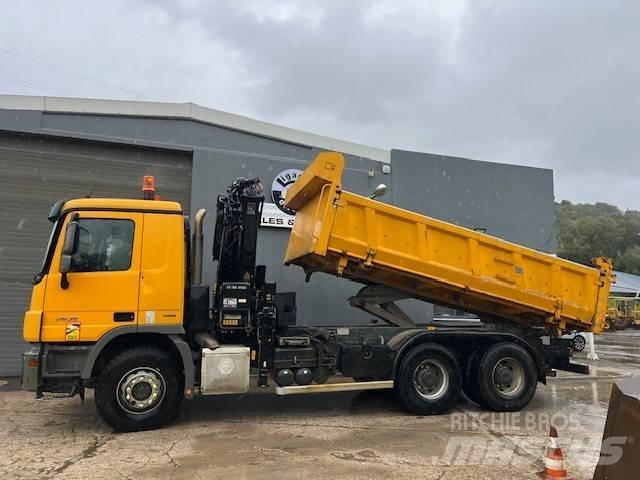Mercedes-Benz 2636 Tipper trucks