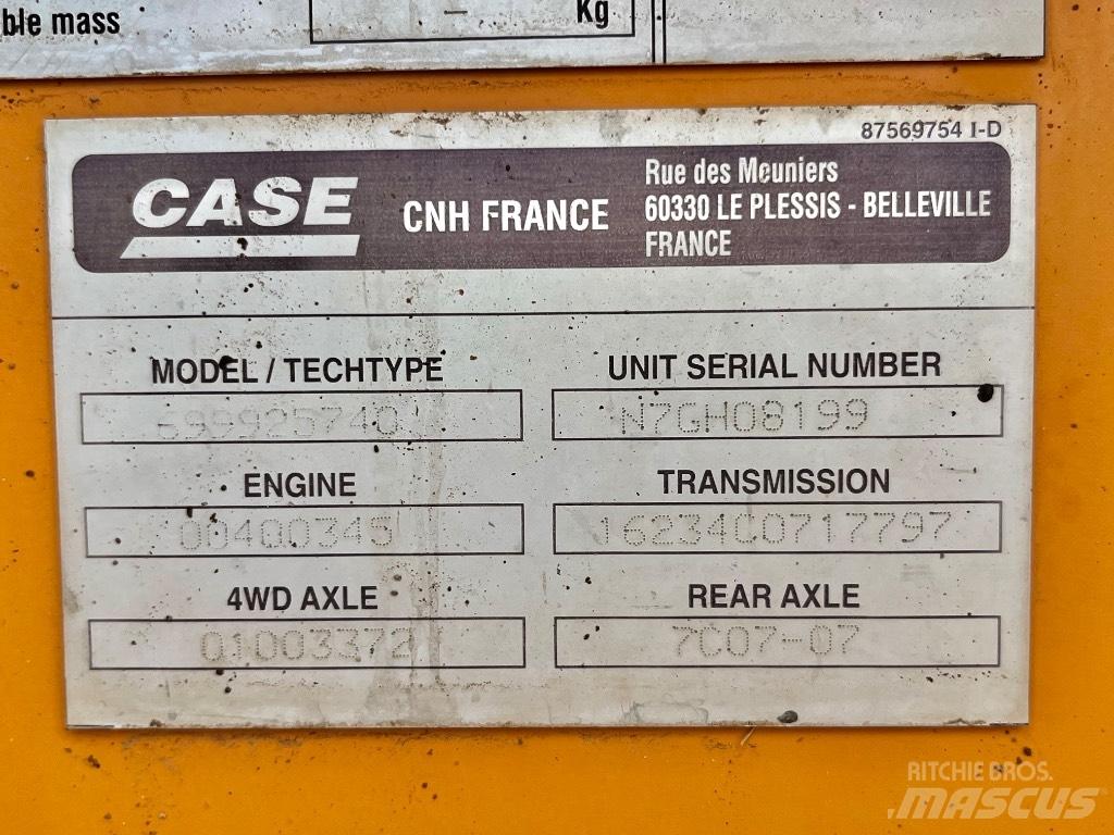 CASE 580 SR Backhoe