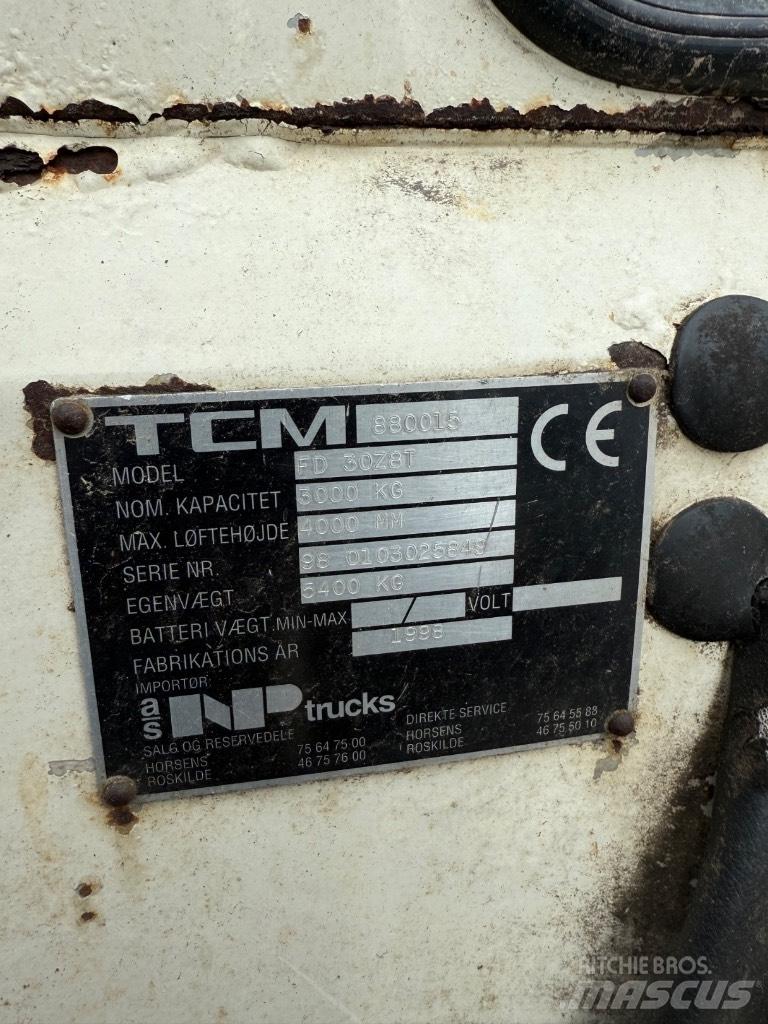 TCM FD 30 Diesel trucks