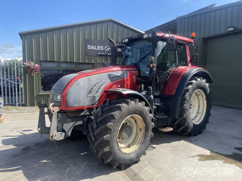 Valtra T 202 Versu Tractors