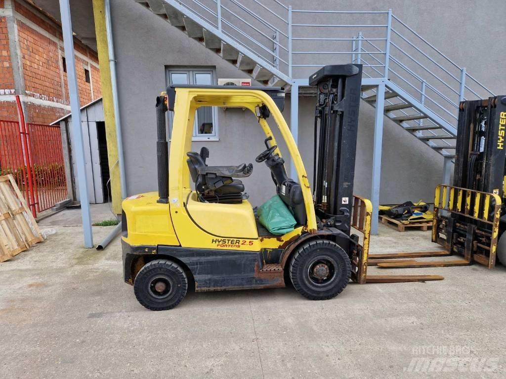 Hyster H2.5 FT Diesel trucks