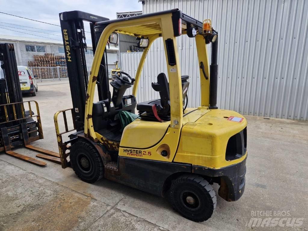 Hyster H2.5 FT Diesel trucks