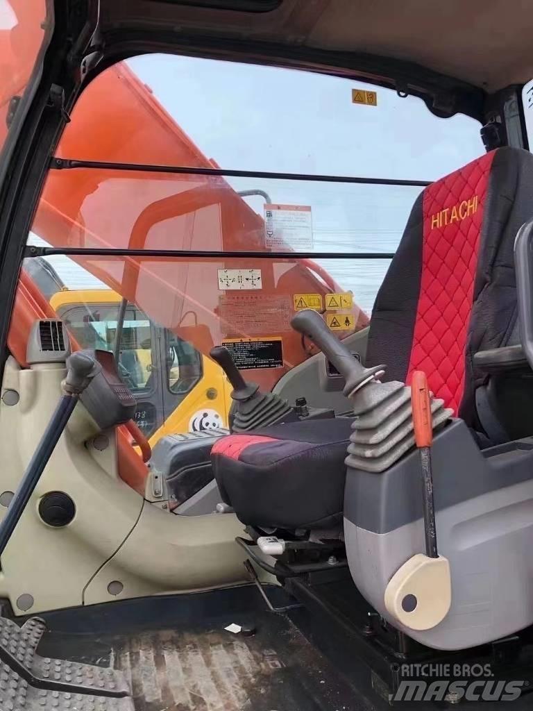 Hitachi ZX 250 Crawler excavators