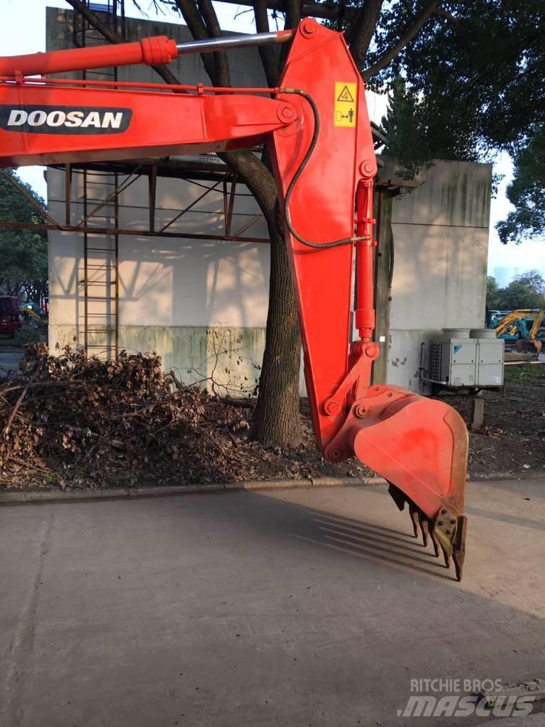 Doosan DH 150 W-7 Wheeled excavators