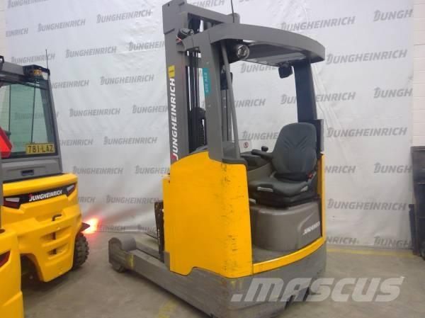 Jungheinrich ETV 325 Reach truck