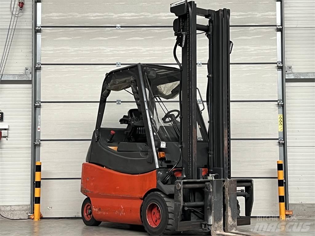 Linde E30 / 03 / 600 Electric forklift trucks