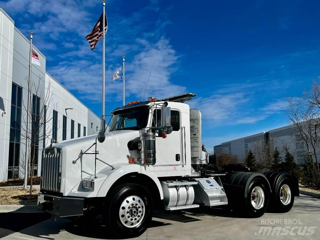 Kenworth T 800 Prime Movers