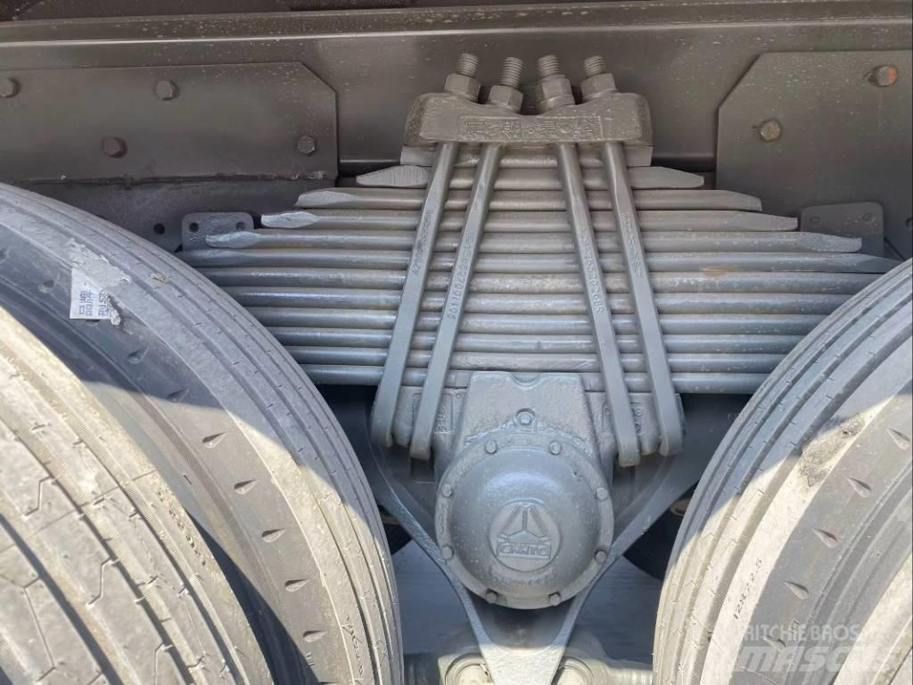 Howo 371 8x4 Tipper trucks