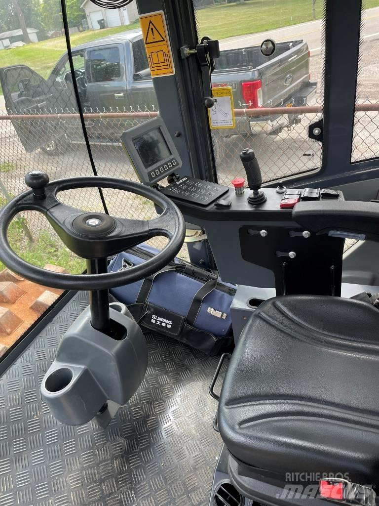 XCMG CV 83 PDU Single drum rollers