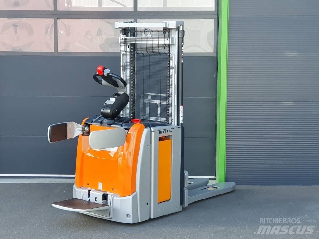 Still EXV-SF20 Pedestrian stacker