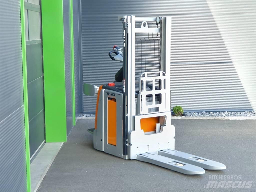 Still EXV-SF20 Pedestrian stacker