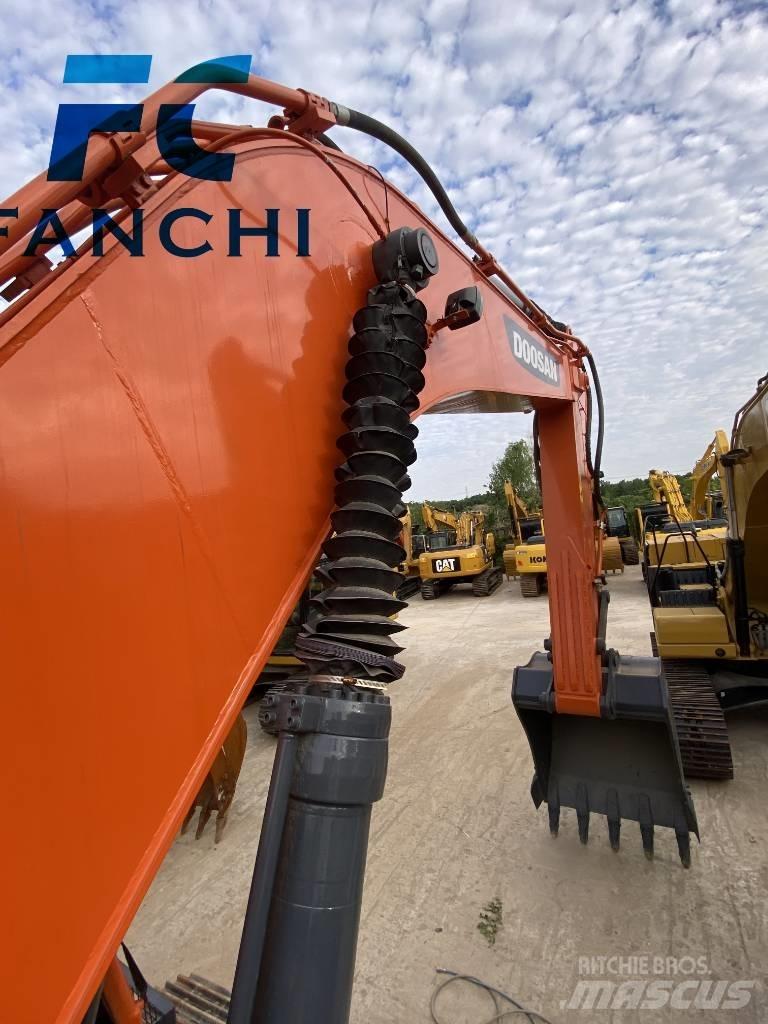 Doosan DX 340 LC Crawler excavators