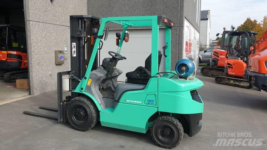 Mitsubishi FGE25NT LPG trucks