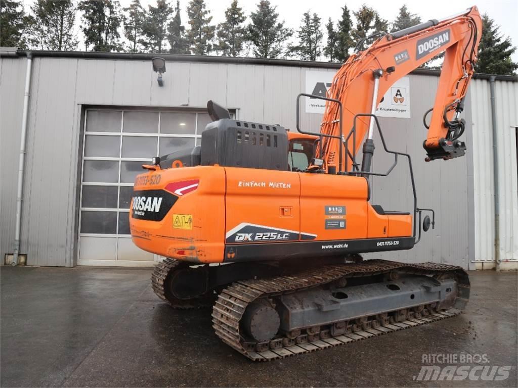 Doosan DX225LC-7 Crawler excavators
