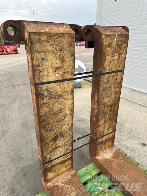 CAT 25-30 ton /988 Forks