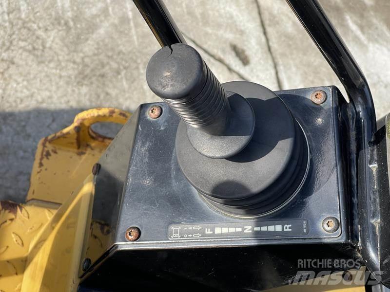 CAT CB 24 Twin drum rollers