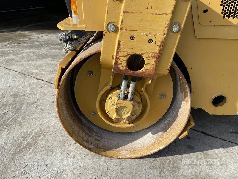 CAT CB 24 Twin drum rollers
