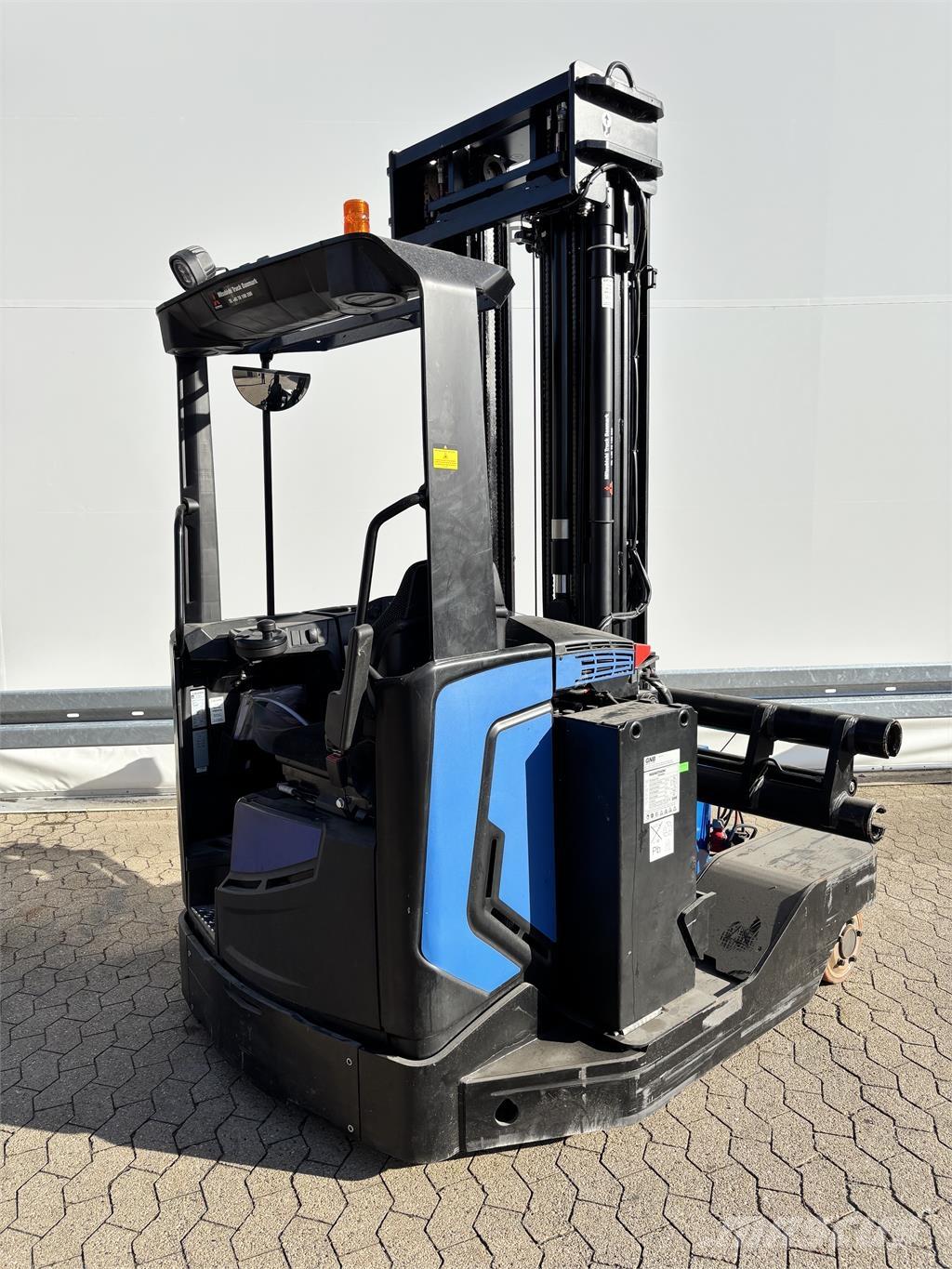 Mitsubishi RBM25N2 4-way reach truck