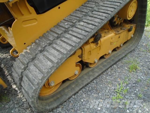 CAT 239 D Skid steer loaders