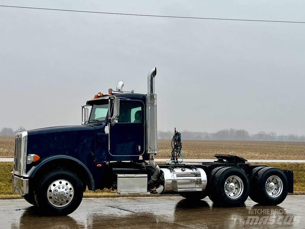Peterbilt 367 Prime Movers