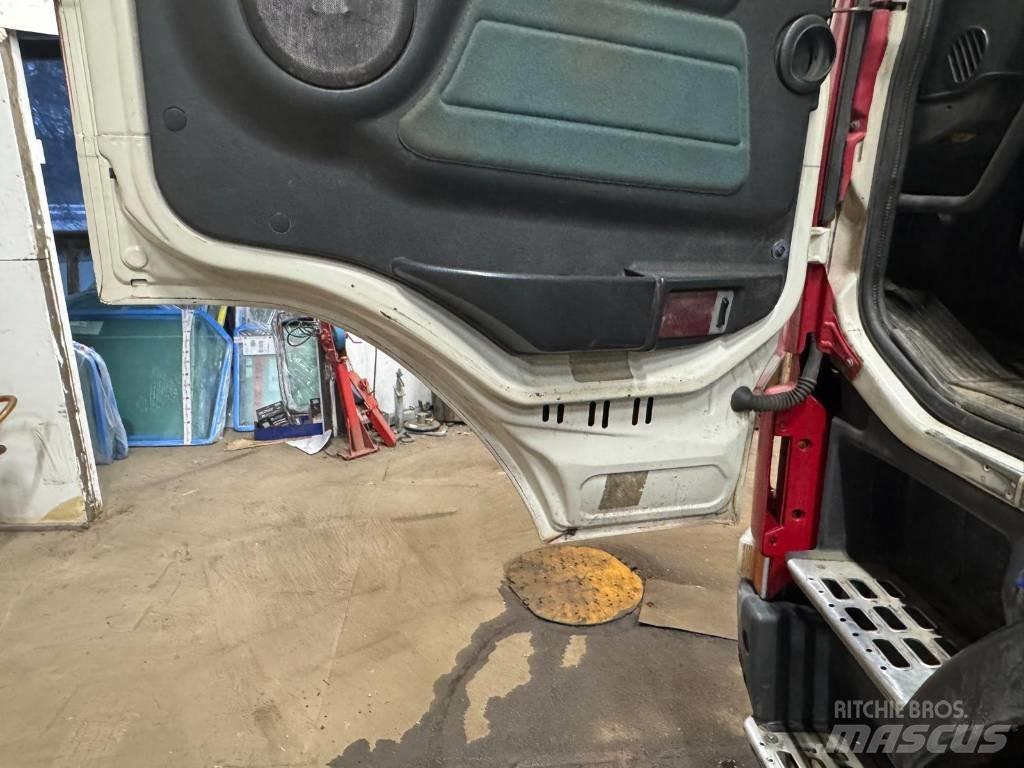 Volvo fm12 Hook lift trucks