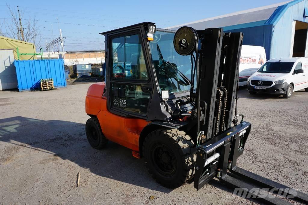 Toyota 42-7FD40 Diesel trucks