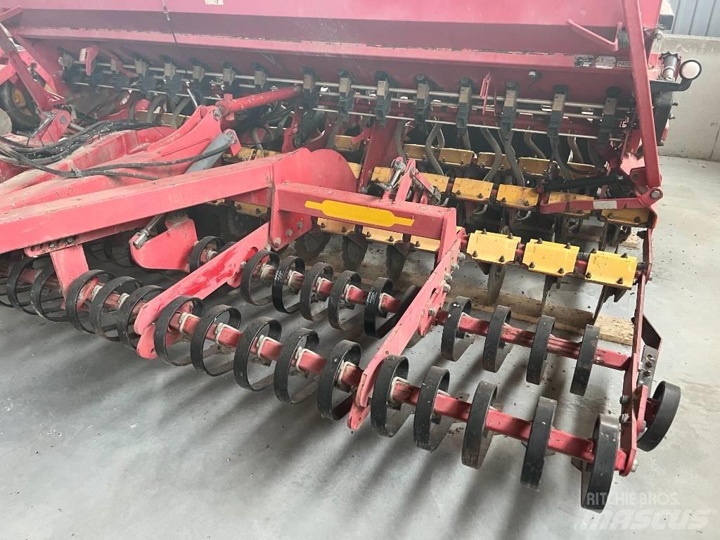Väderstad Rapid400C Combination drills