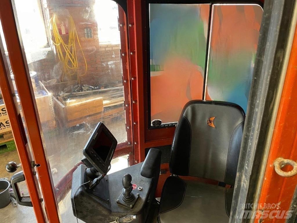 Ditch Witch JT 20 Horizontal drilling rigs