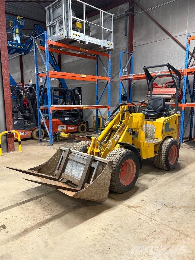 Knikmops KM 130 Wheel loaders