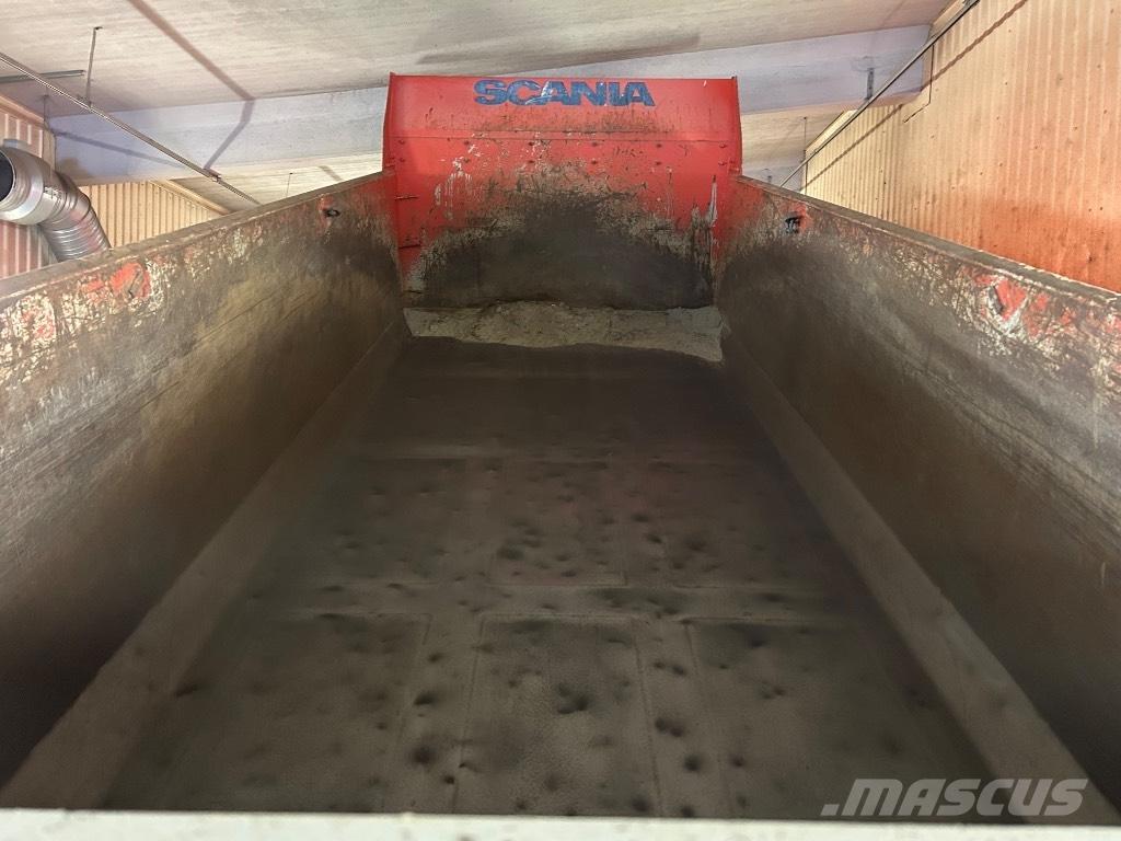 Scania R 520 LB Tipper trucks