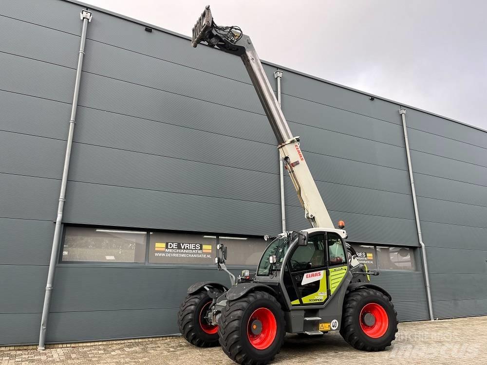 CLAAS Scorpion 7055 Telehandlers
