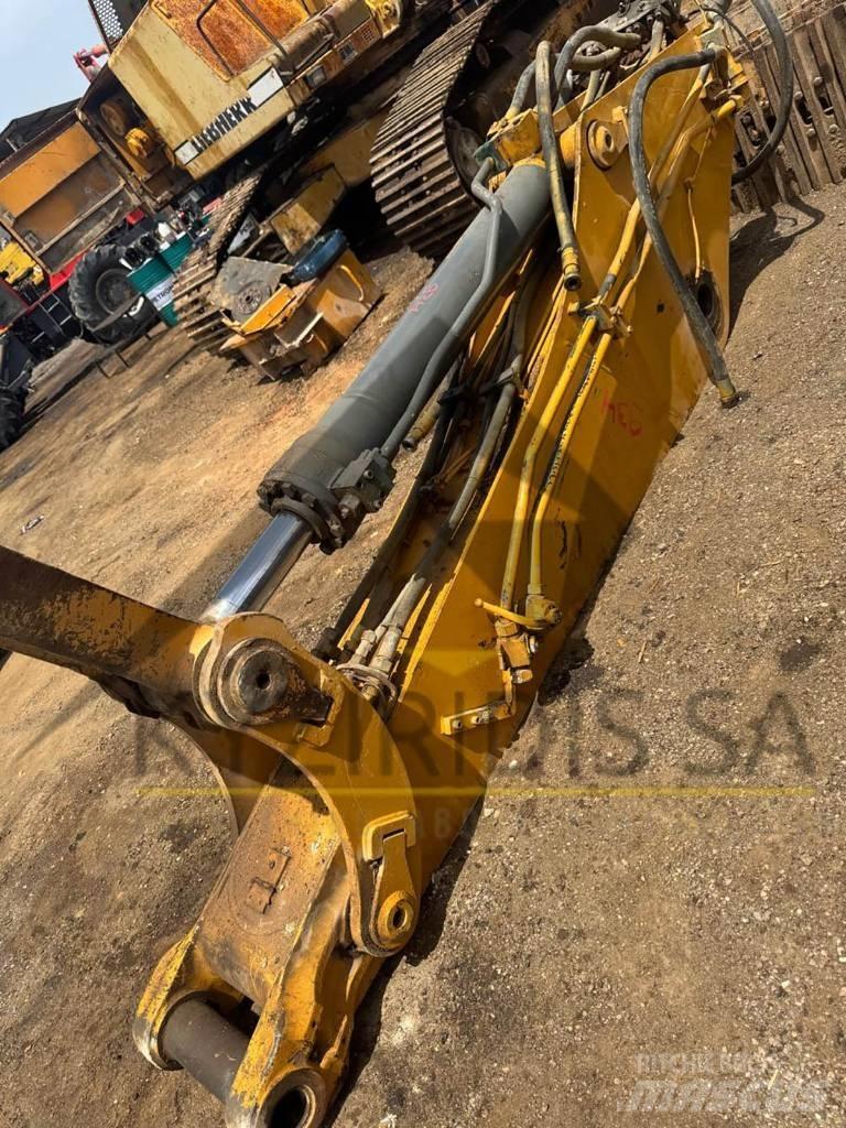 Liebherr R 934 Booms and arms
