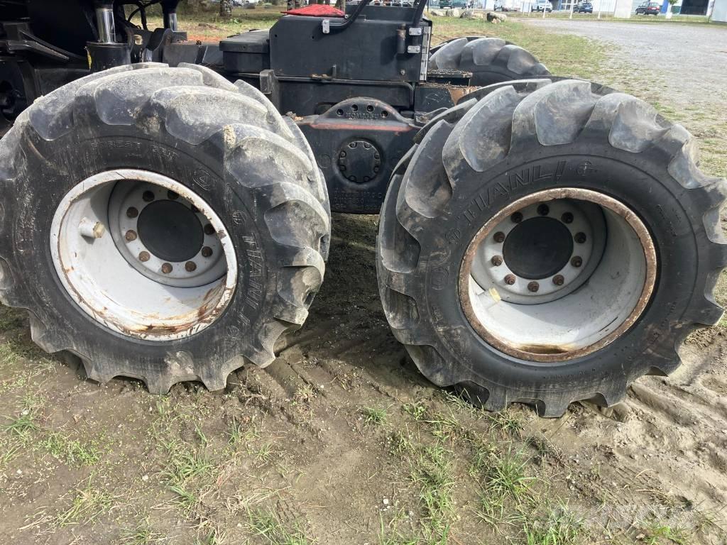 Komatsu 931 XC Harvesters