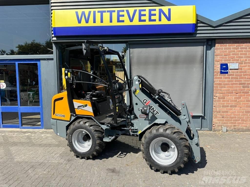 GiANT G 2500 HD Multi-purpose loaders