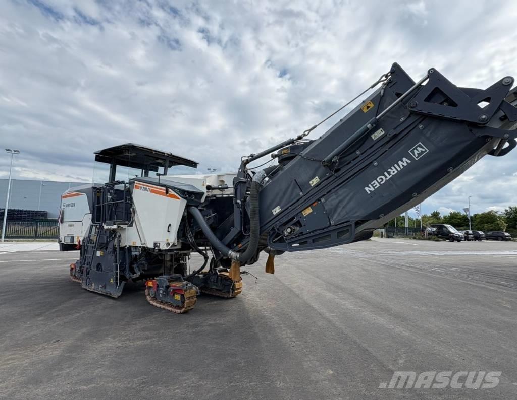 Wirtgen W 200 Fi Asphalt cold milling machines