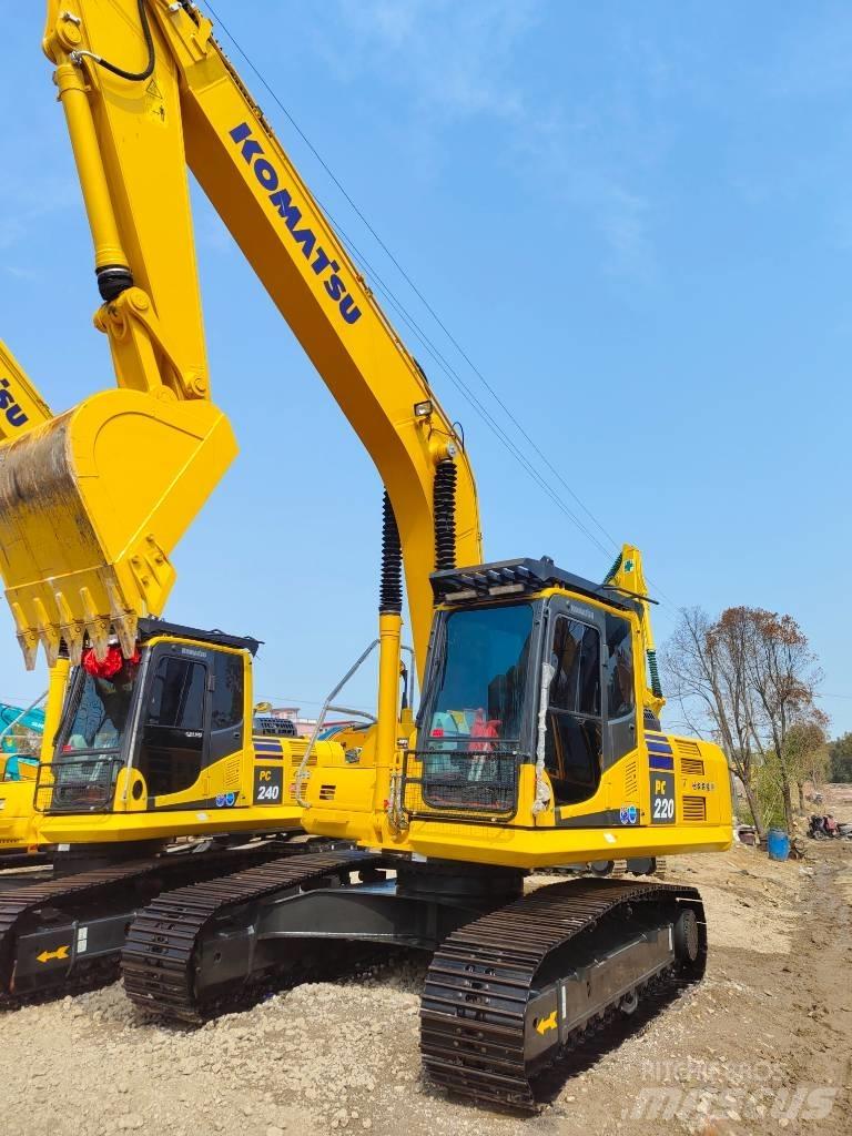 Komatsu PC 220 Crawler excavators