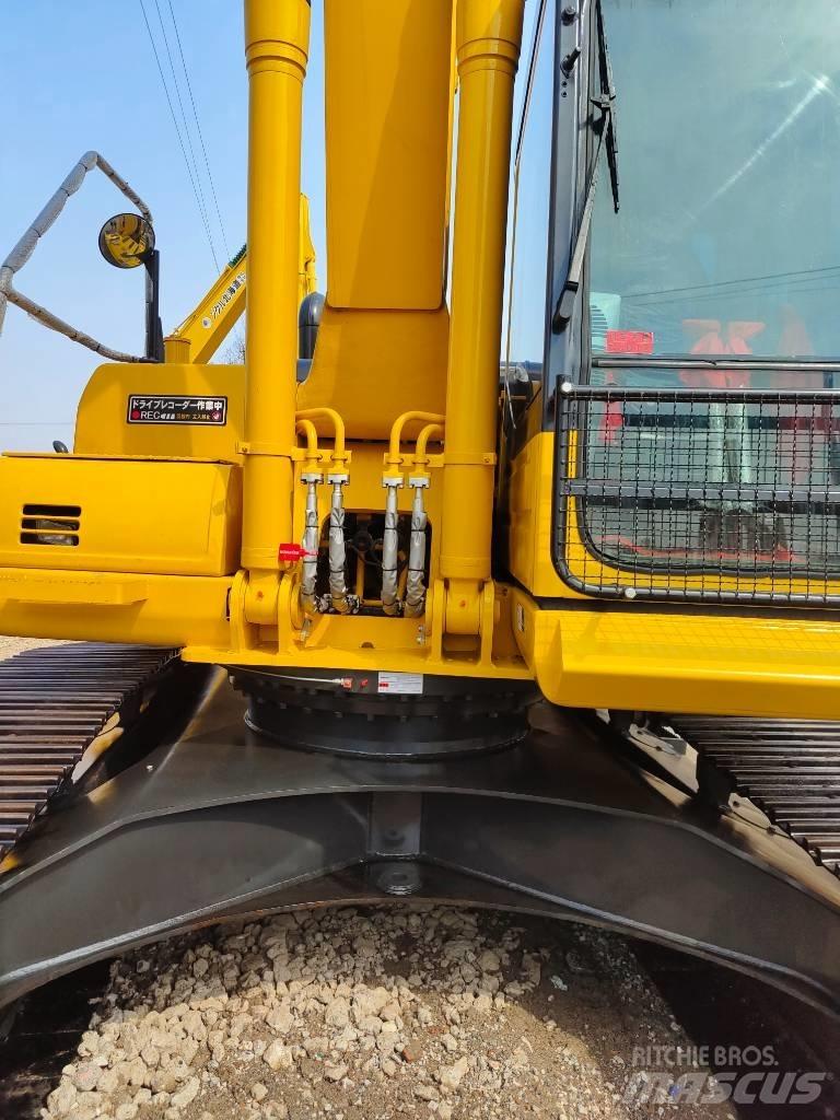 Komatsu PC 220 Crawler excavators
