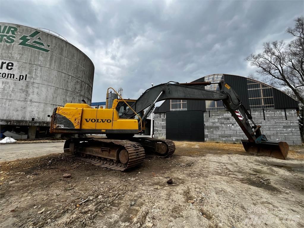  EC210CL Crawler excavators