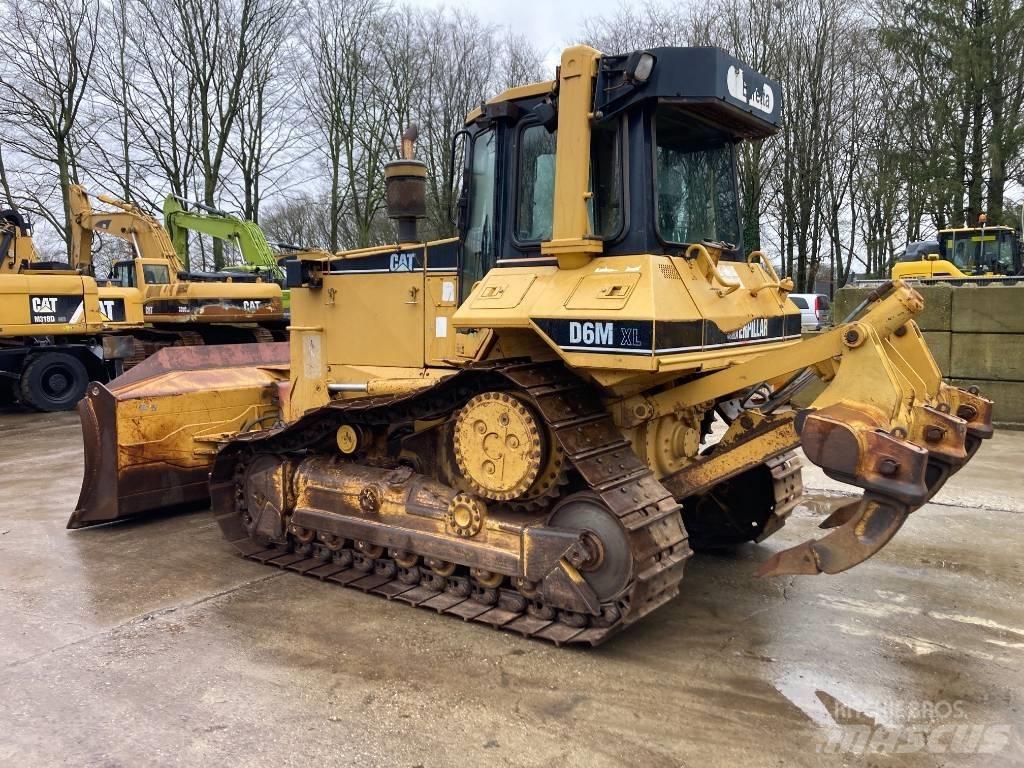 CAT D 6 M XL Crawler dozers