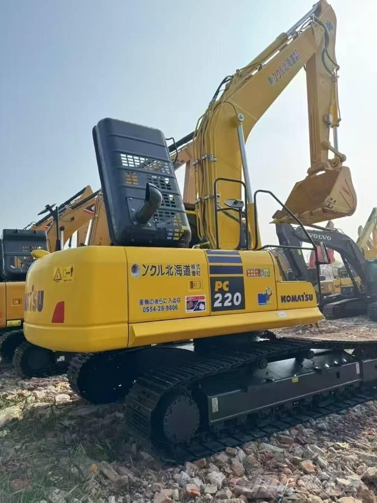 Komatsu PC 220-8 Crawler excavators