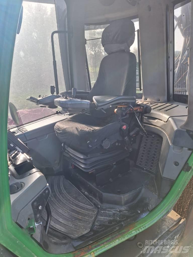 John Deere 1010 E Forwarders