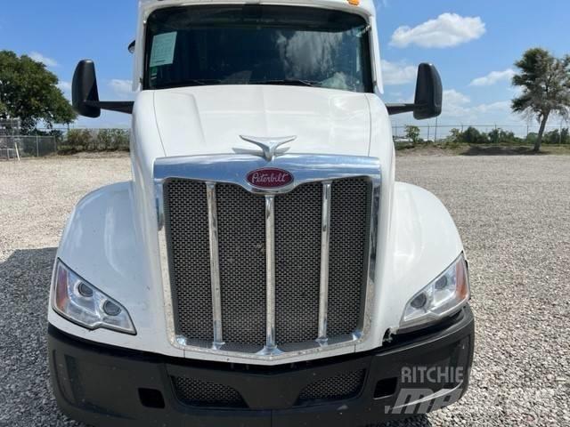 Peterbilt 579 Prime Movers