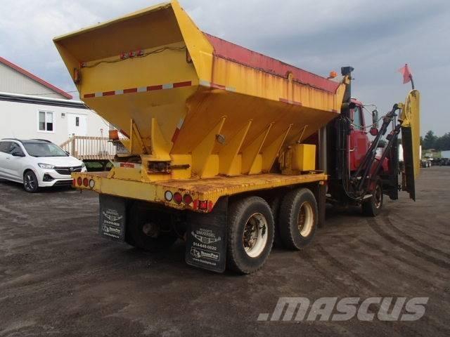 Volvo WG Snow blades and plows