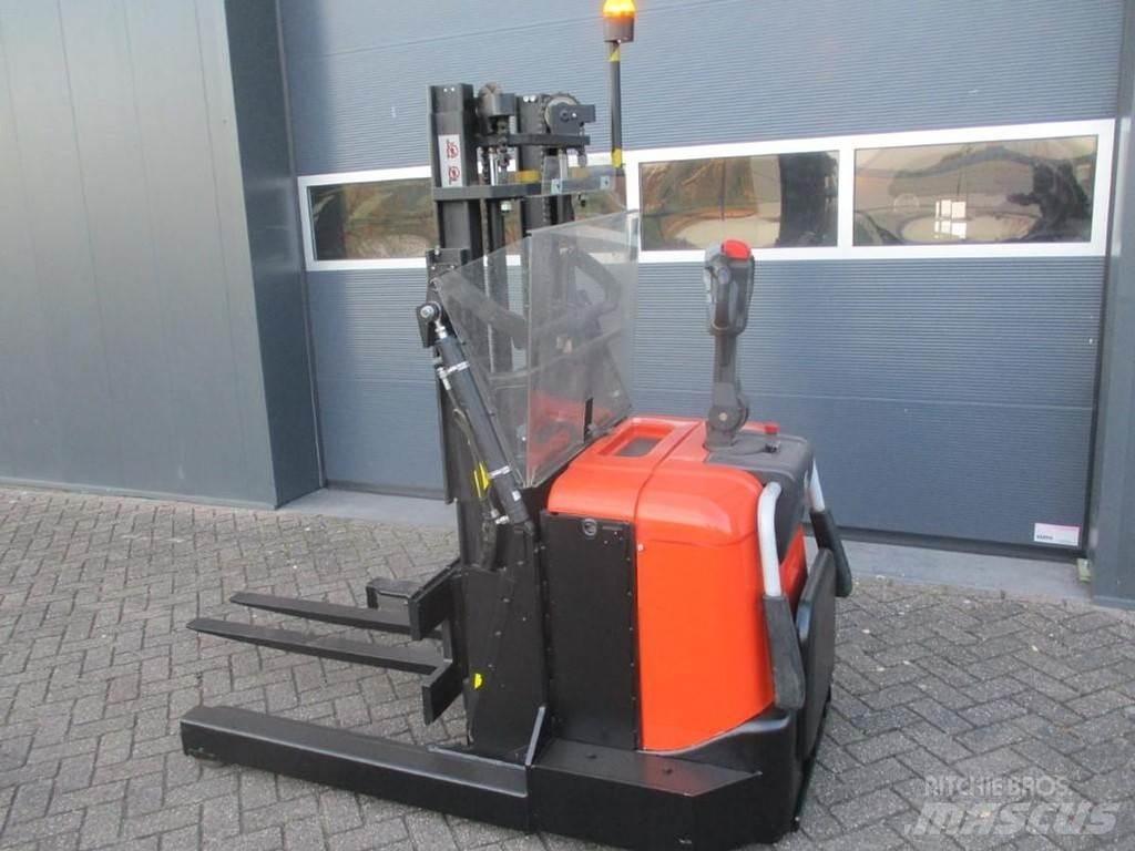 BT SPE 120 XRD Reach stackers
