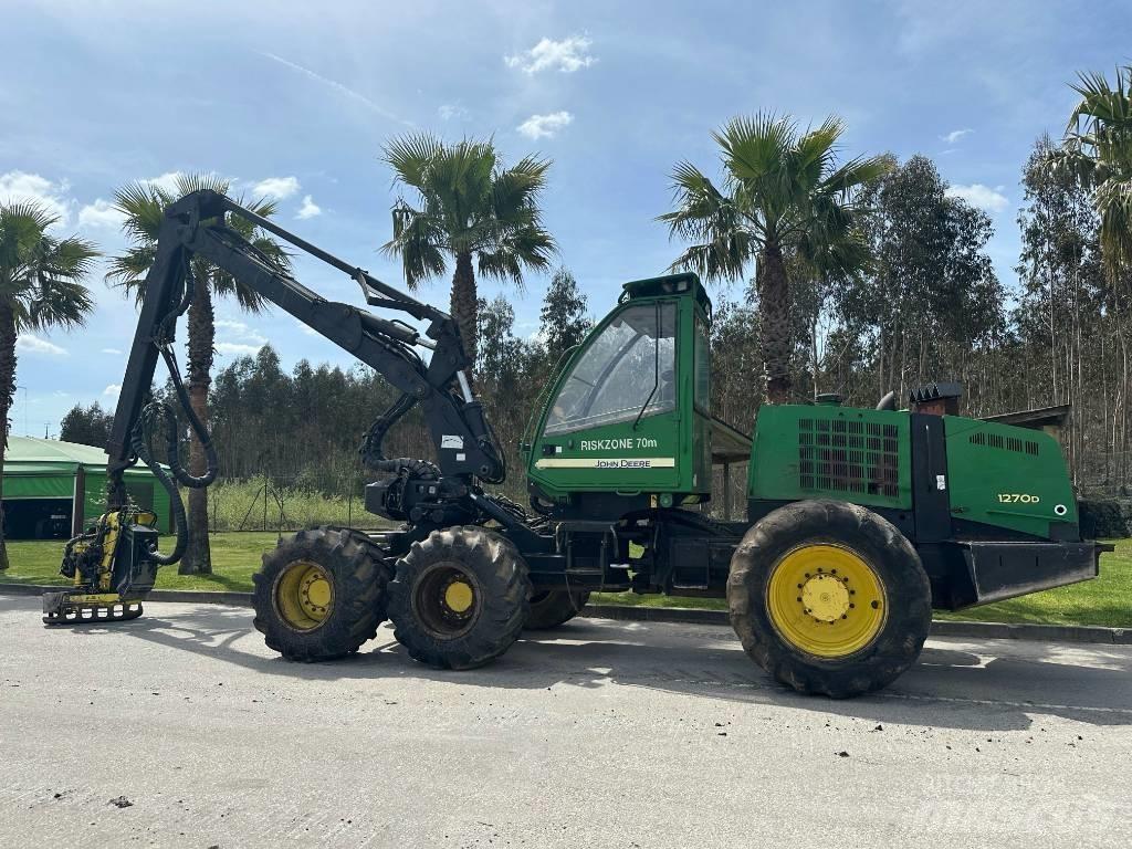 John Deere 1270 D Harvesters
